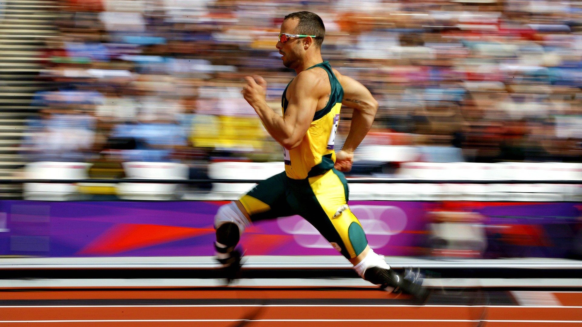 _金属未来：硬核科技打造爆炸式运动装备_，金属爆破